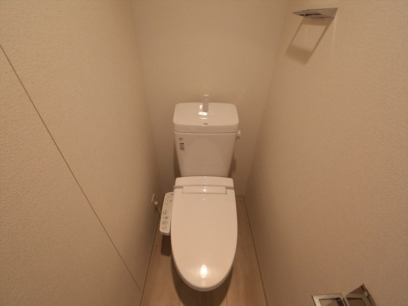 プレサンス上前津グレース トイレ