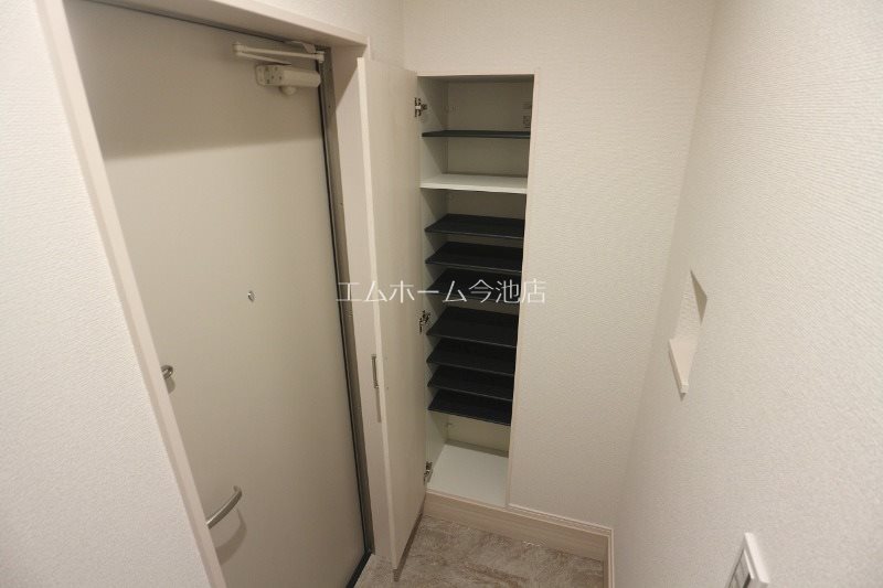 REGALEST黄金（コガネ） 玄関