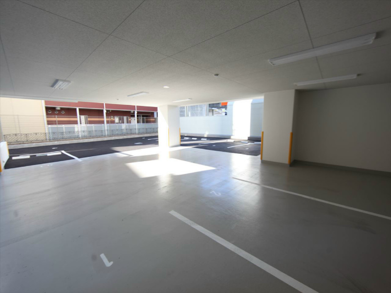 エディアン千種 駐車場