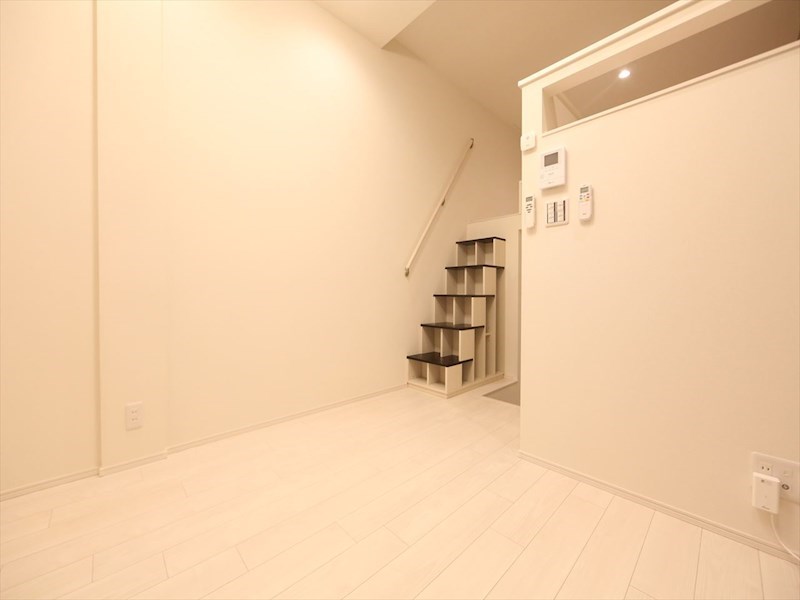 Ｈｏｕｓｅ　Ｏｆ　Ｅｉｇｈｔ その他