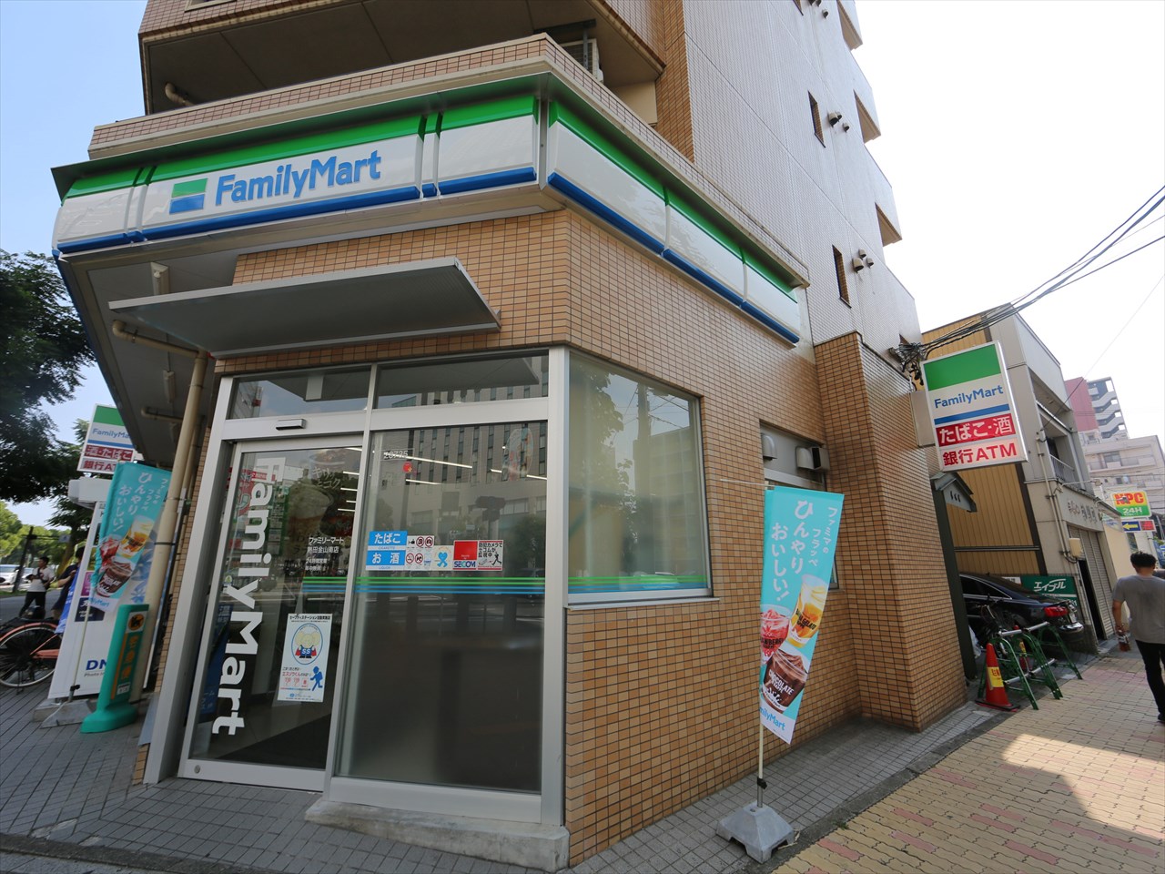 Ｔｈｅ　Ｆｉｒｓｔ　Ｏｎｅ金山 コンビニ