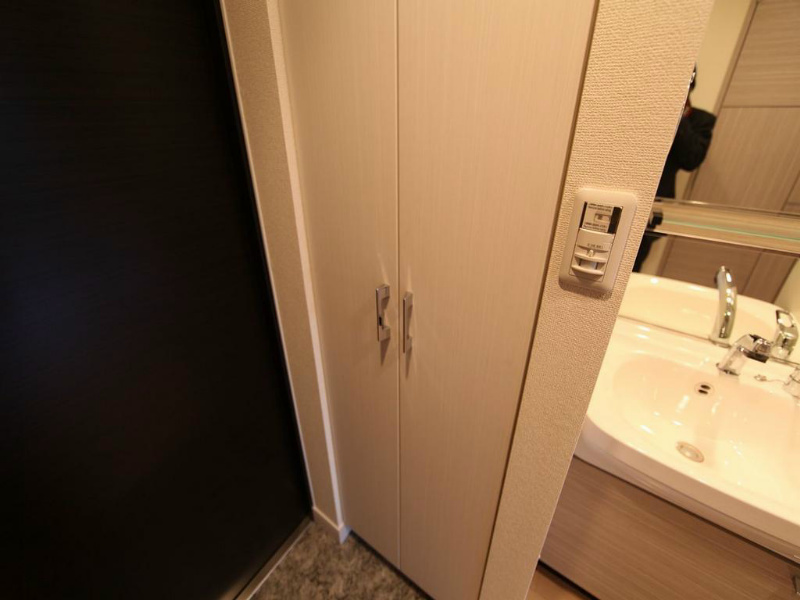 プレサンス名古屋城前ラバンカ 玄関