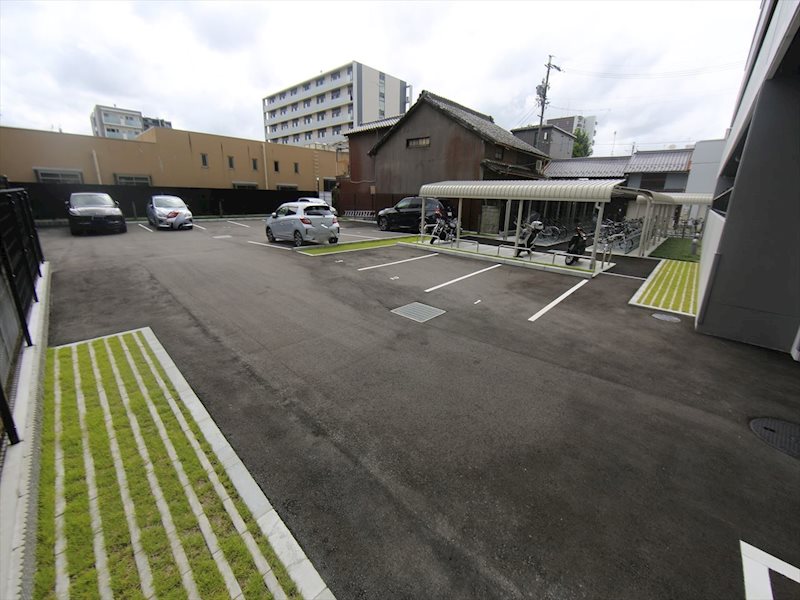 S-RESIDENCE名駅West 駐車場