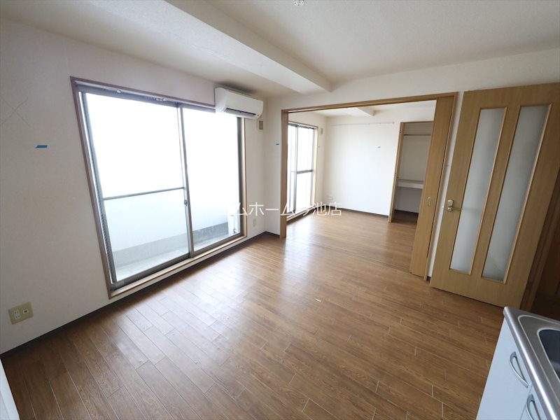 THE RESIDENCE IMAIKE NORTH リビング