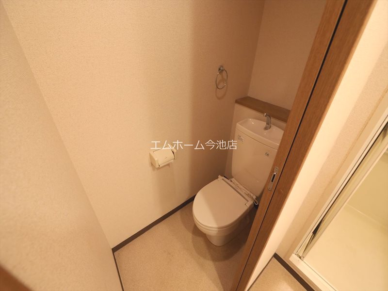 THE RESIDENCE IMAIKE NORTH トイレ