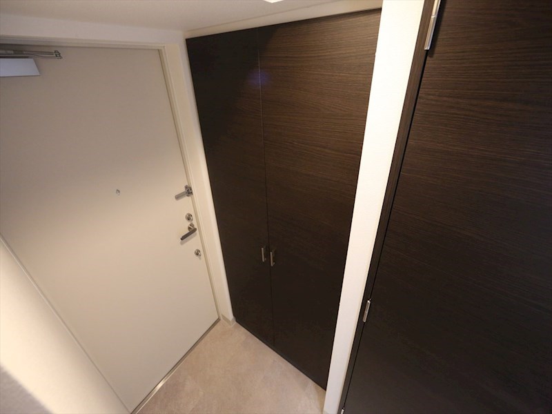 エステムコート名古屋新栄アクシス 玄関