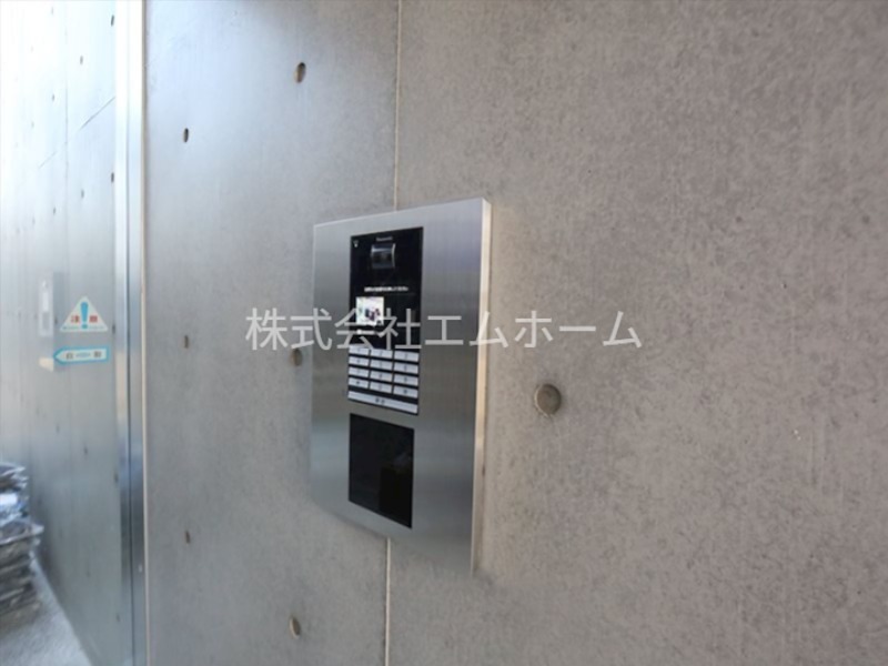 SPACE CUBE HONJIN（スペースキューブホンジン） エントランス