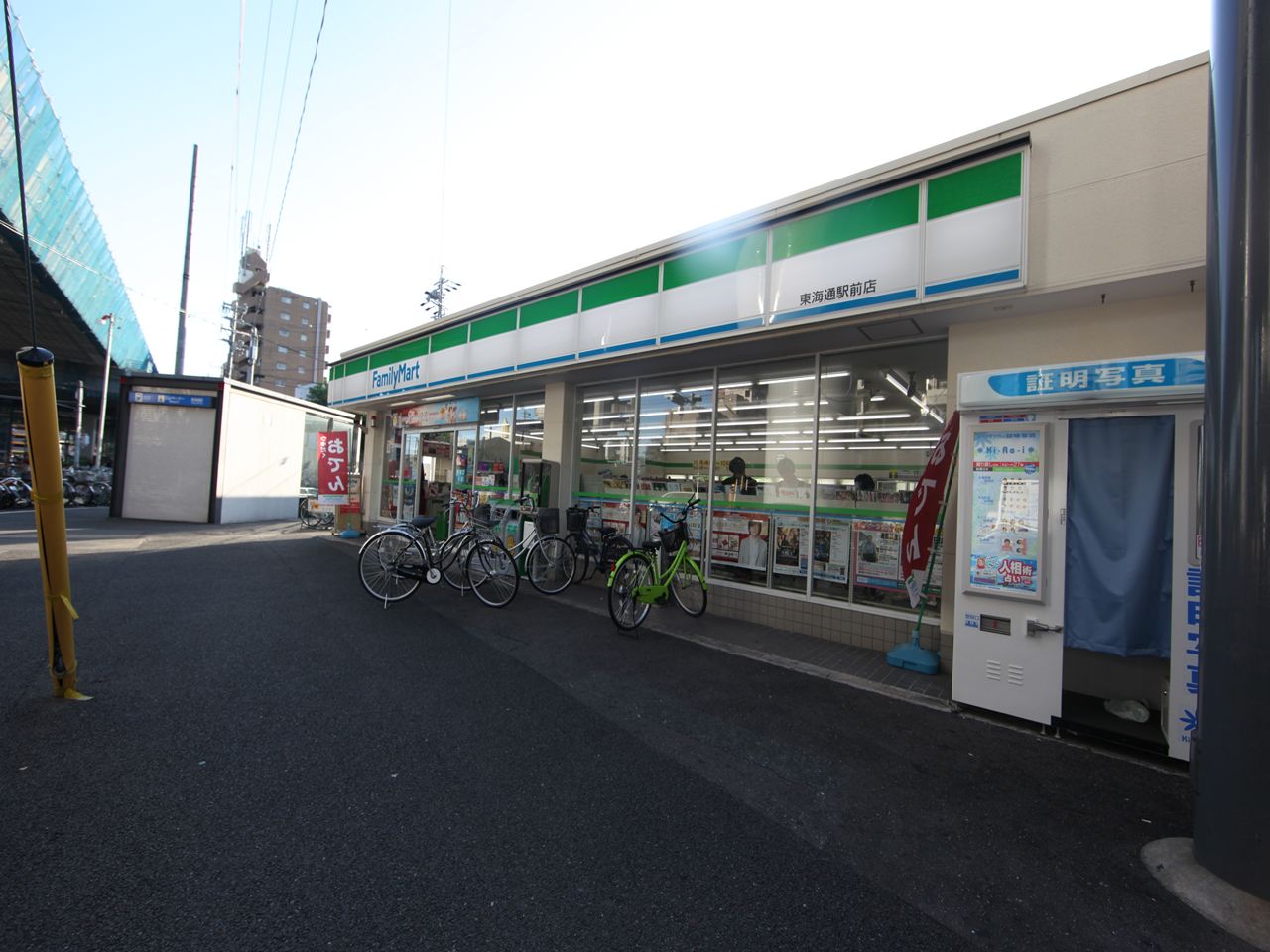 アンジュ　ド　ボヌール コンビニ