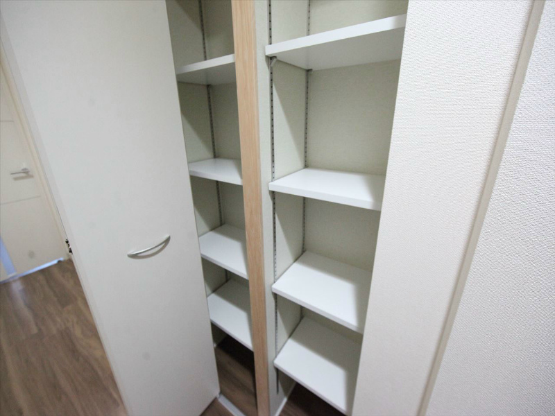 グランディール名古屋 玄関