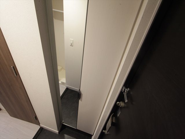 プレサンスジェネ新栄町駅前葵 玄関
