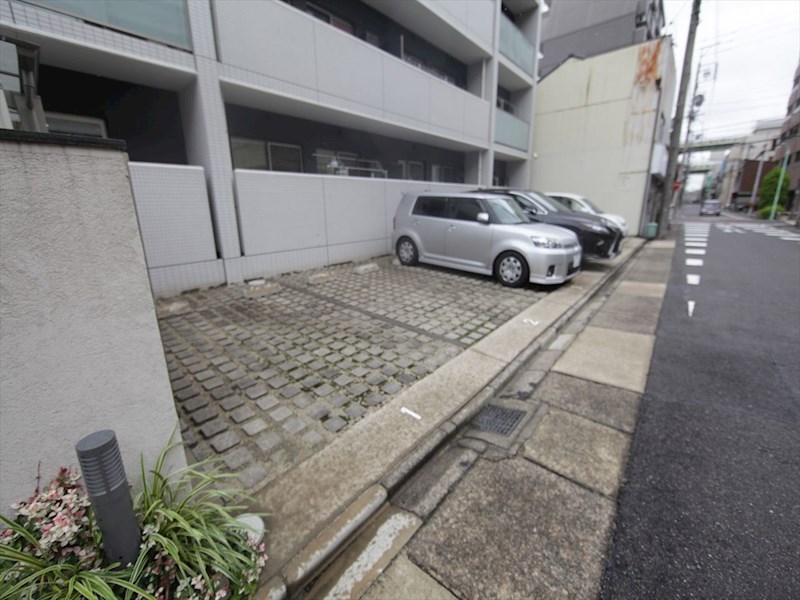 ピースアウル黒川 駐車場