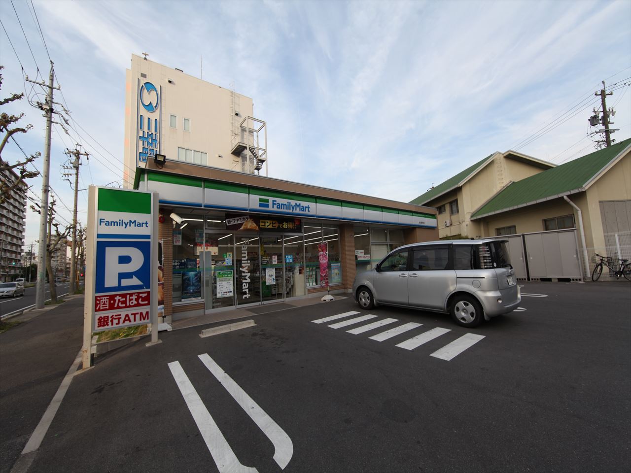 ザ・シンフォニア新栄 コンビニ