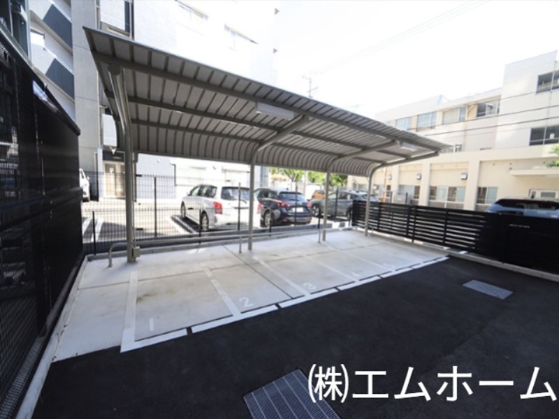 CREST TAPP金山 駐車場