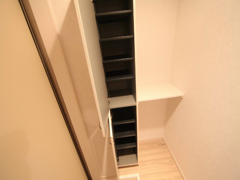 リゾレステ熱田 玄関