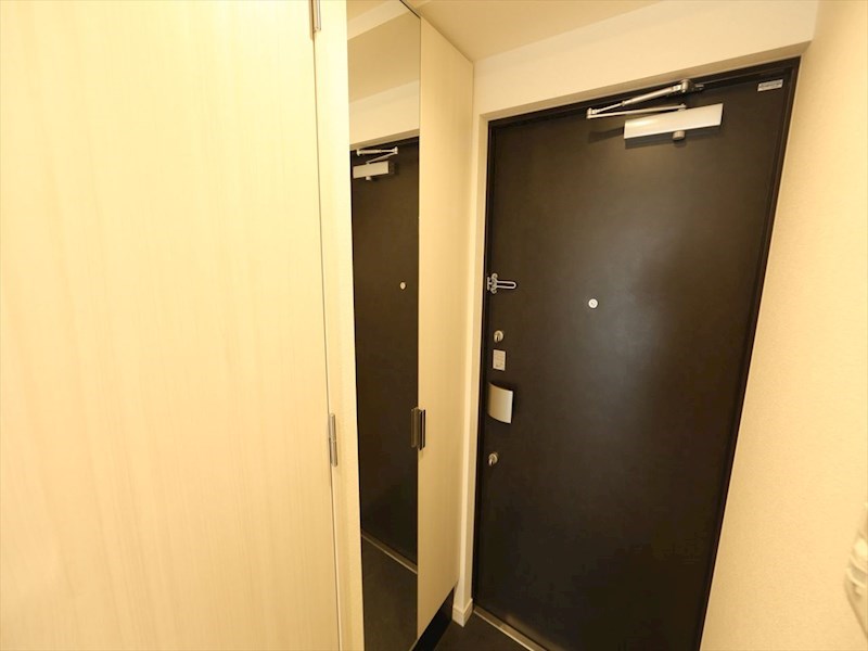 プレサンス名駅南エディフィス 玄関