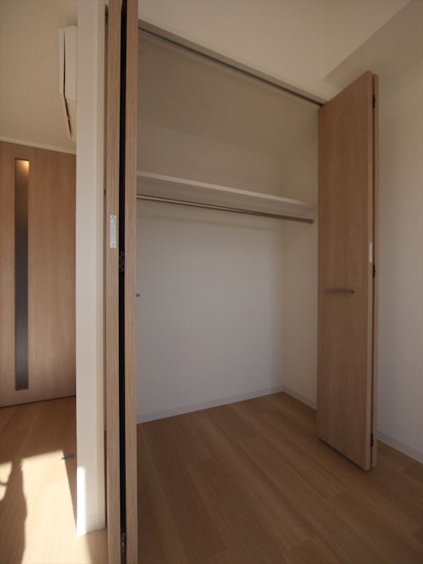 プログレッソ八田 収納