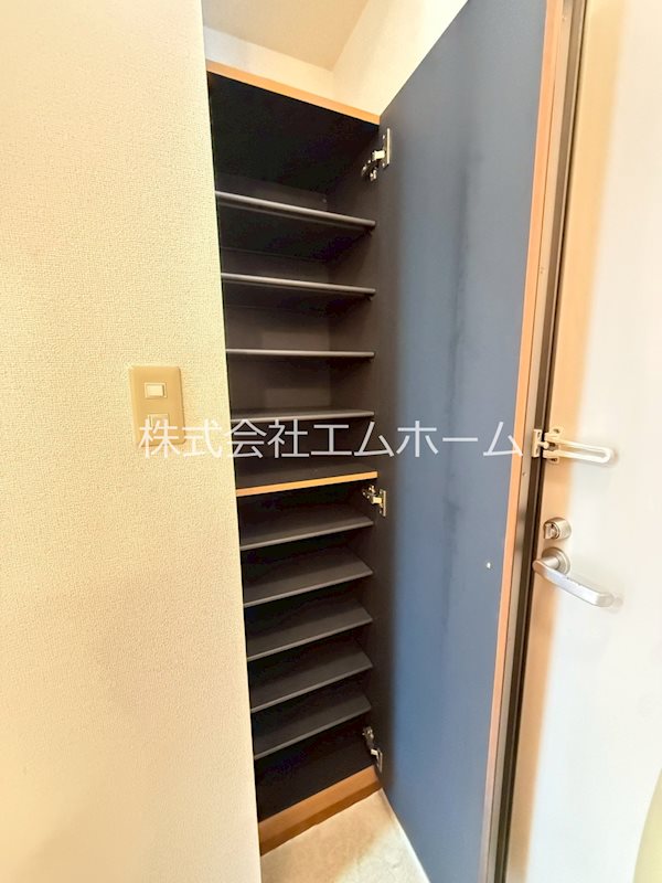 ＭＡ・ＭＡＩＳＯＮ友 玄関