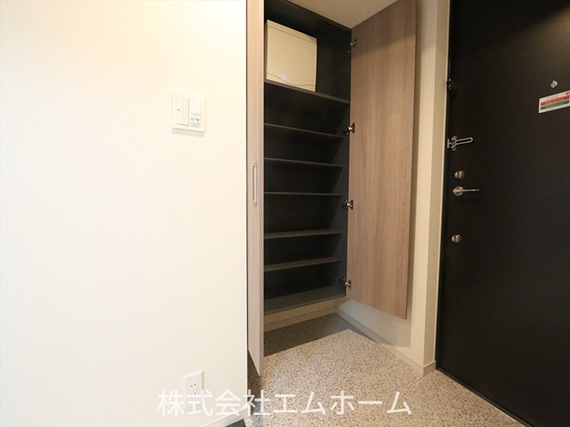 パークアクシス名古屋山王 玄関