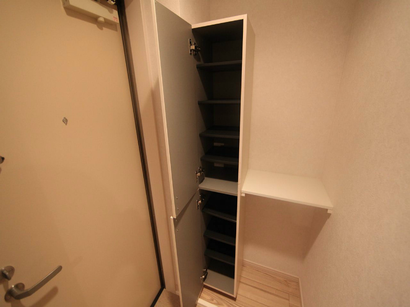 リゾレステ熱田 玄関