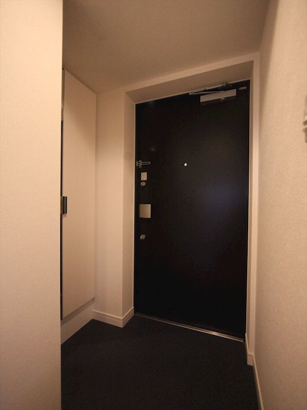 プレサンスNAGOYAシティオ 玄関