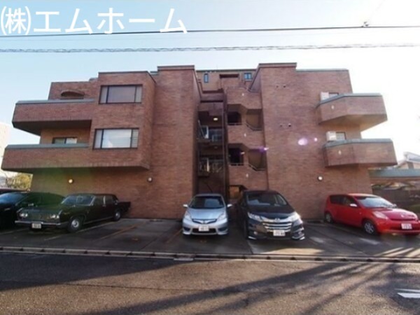 エミネンス石川橋 駐車場