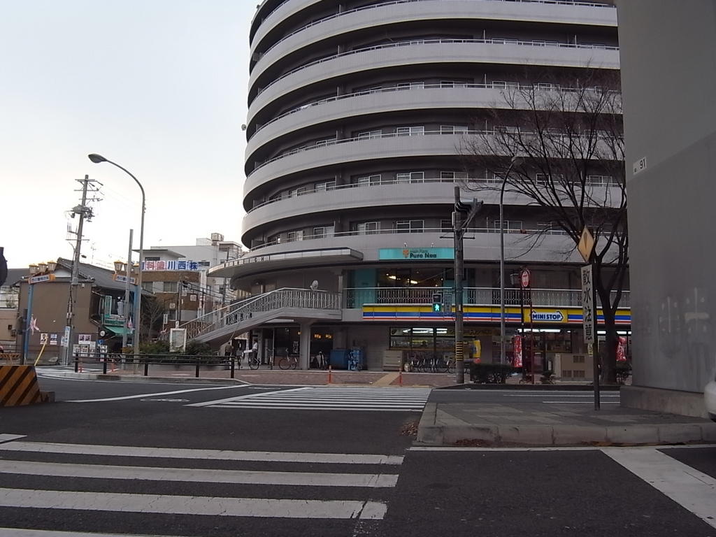 CREST TAPP名古屋山王 コンビニ