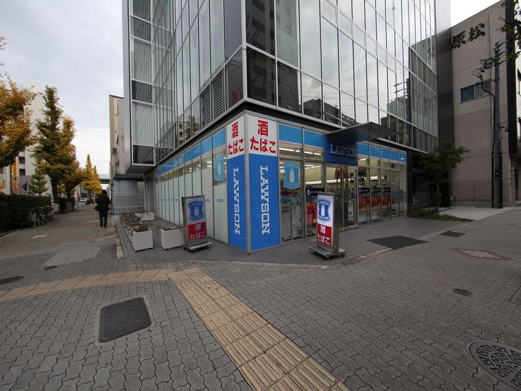 プレサンス名古屋駅前グランヴィル  コンビニ