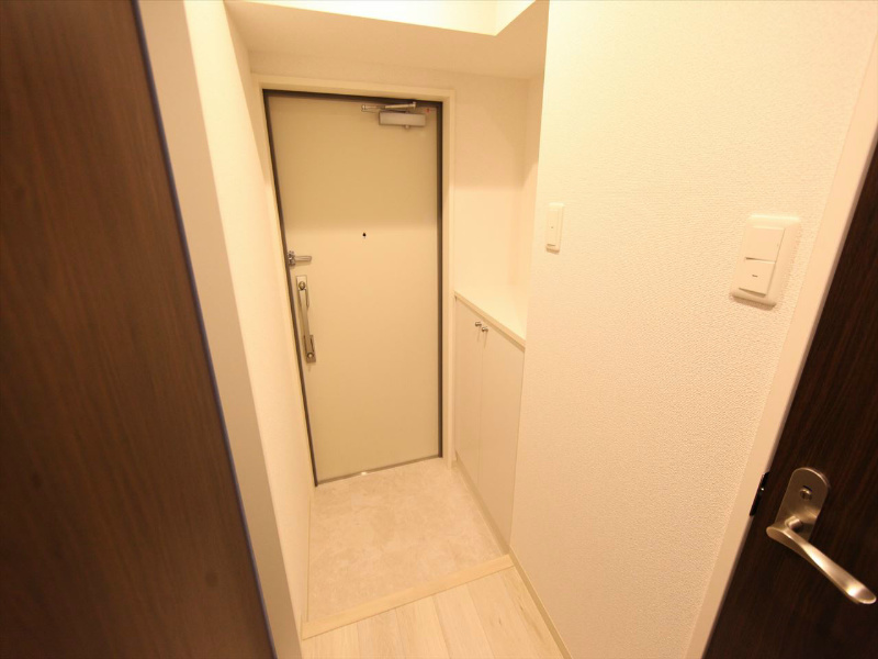 シャルール 玄関