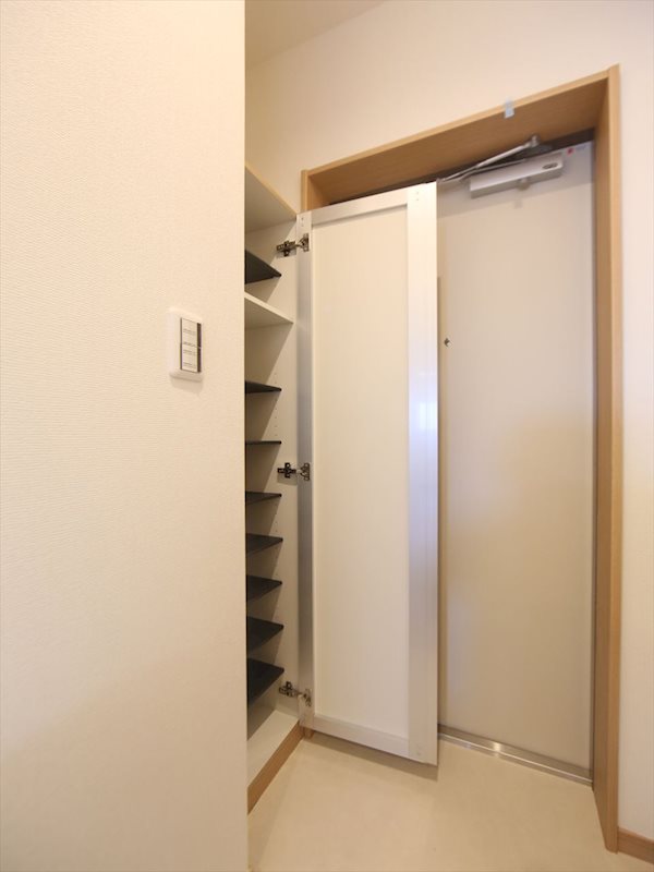 レキップ 玄関