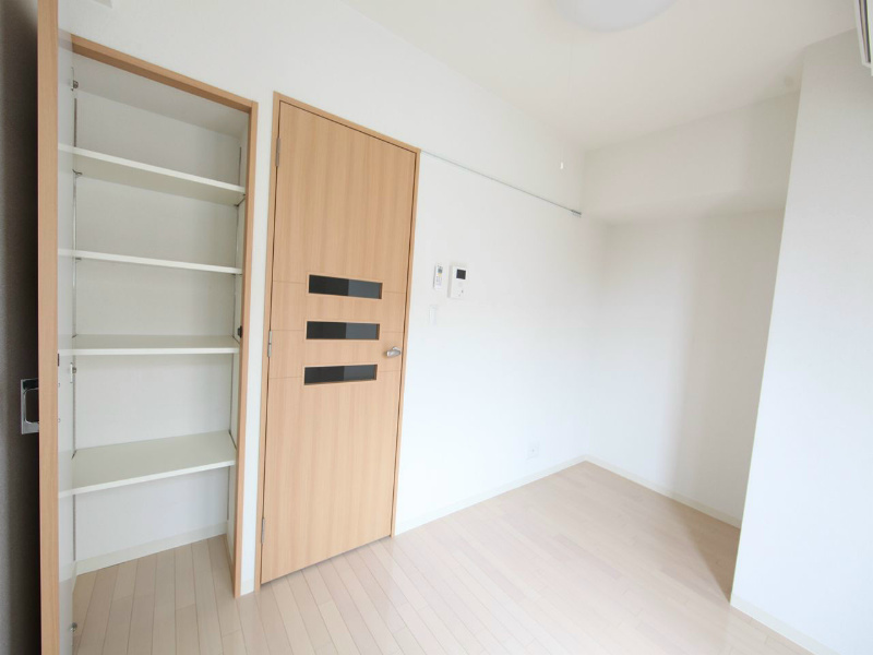 プラチナ名古屋ビル 収納
