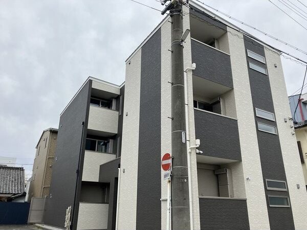 Ｒ－Ｓｍａｒｔ中村公園 外観