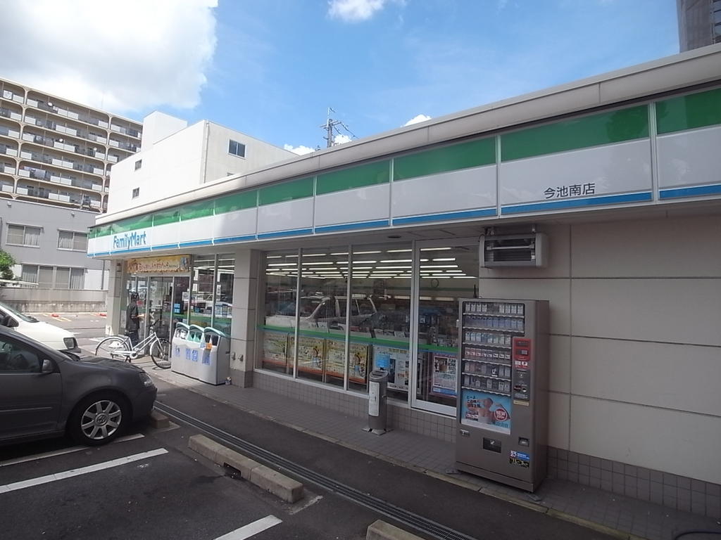 ホワイトキューブ コンビニ