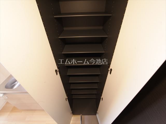 パルティール上社 玄関