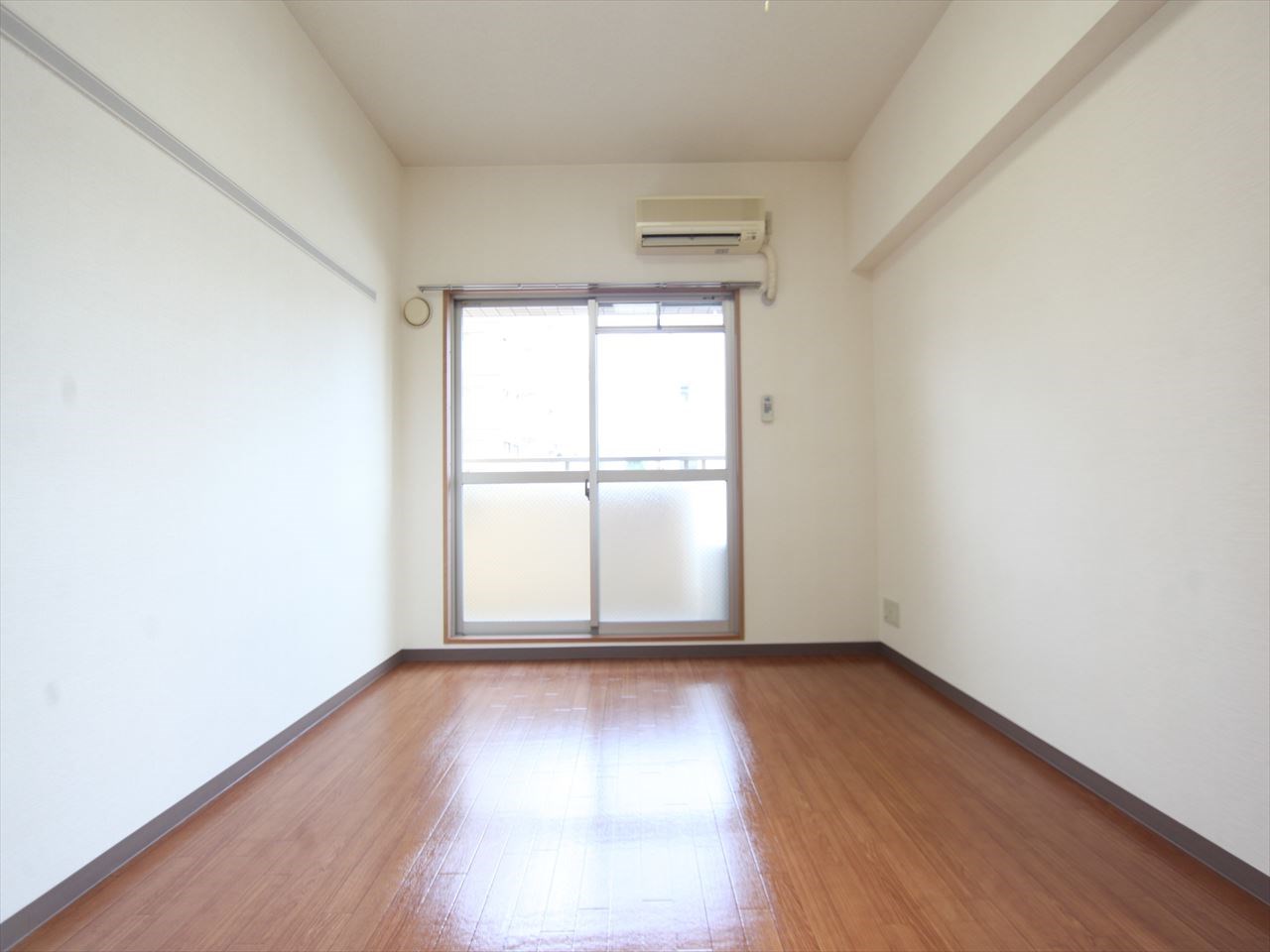 エステート茶屋が坂 リビング