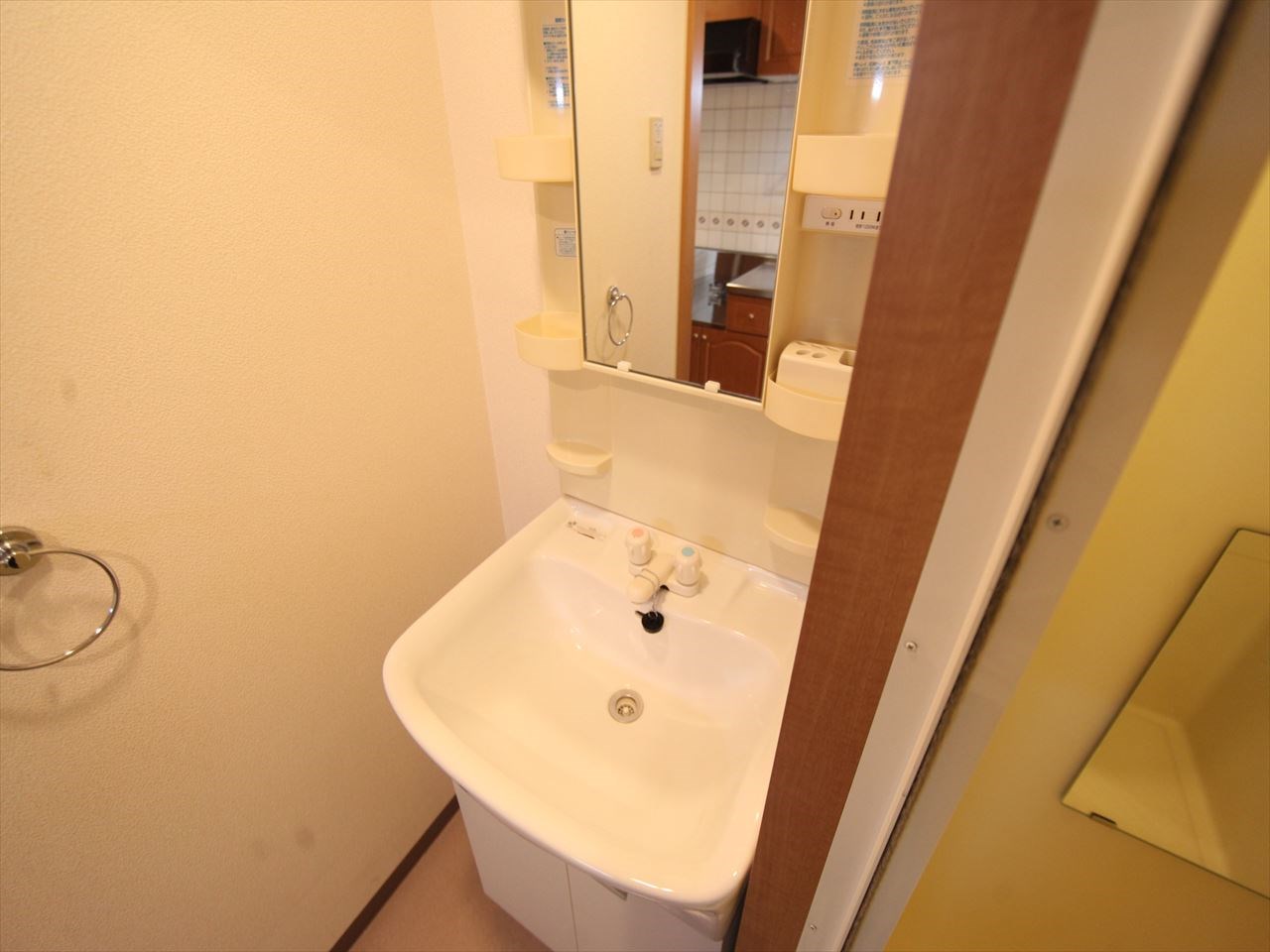 エステート茶屋が坂 洗面所