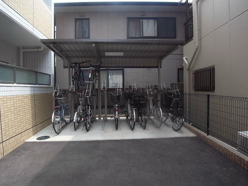 アルシオン 駐車場