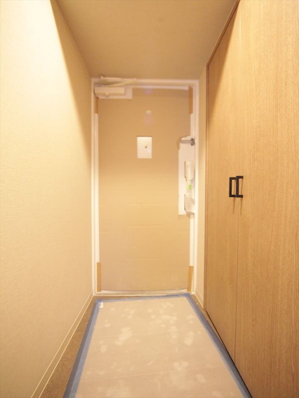 ルーエ今池 玄関
