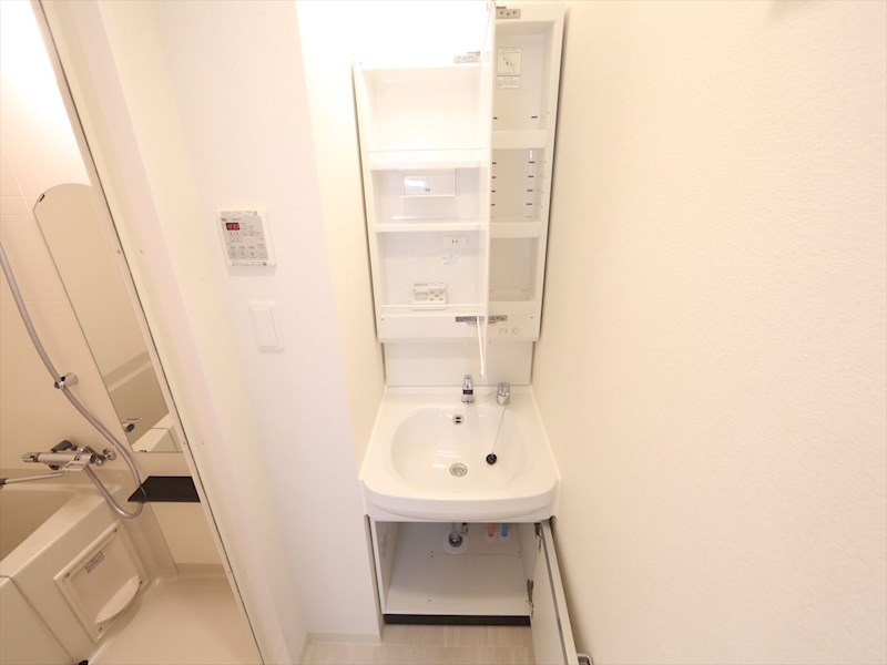 プレサンス広小路通葵 洗面所