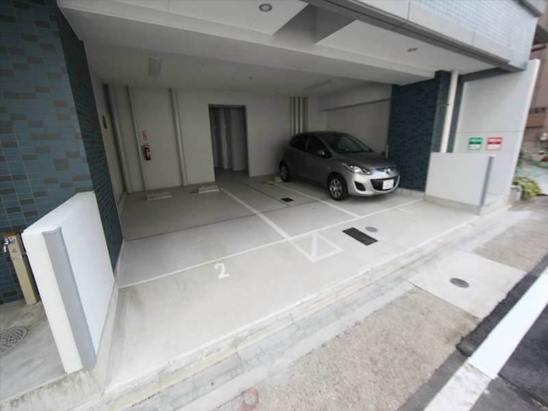アルテミス平和 駐車場