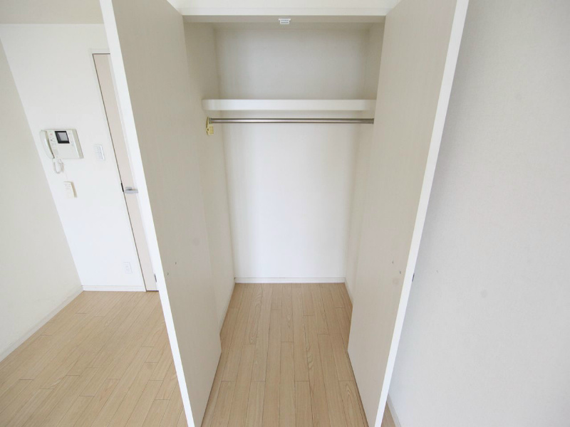 プログレッソ岩塚 収納