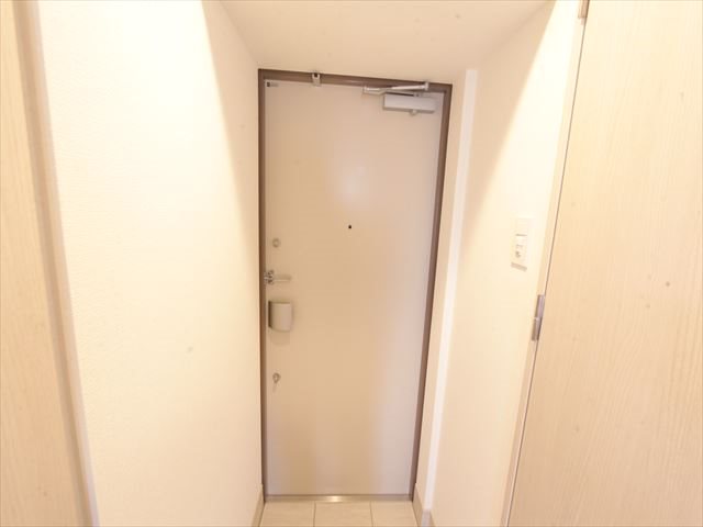 CAVANA新栄 玄関