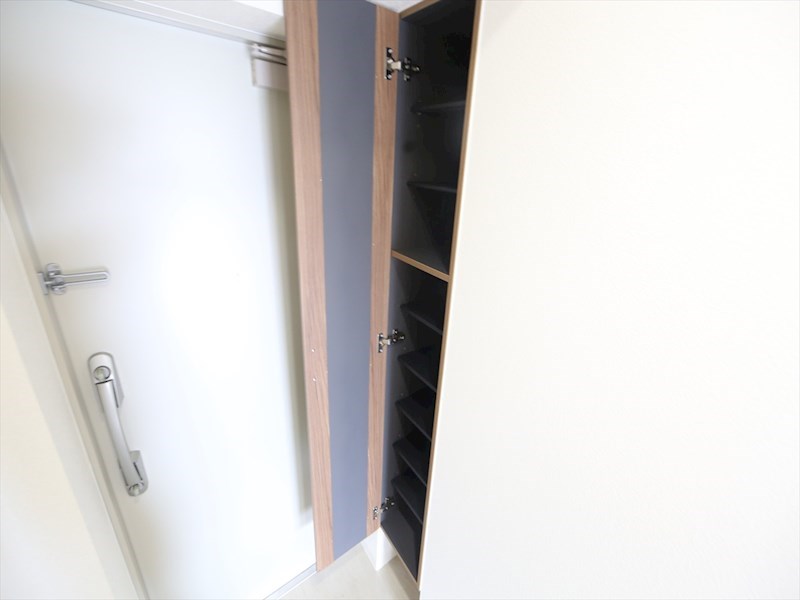 レーベン御器所 玄関