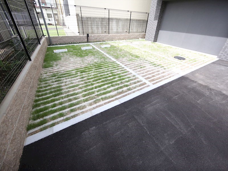 プレサンス ロジェ 車道駅前SOUTH 駐車場