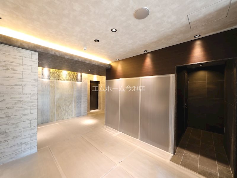 S-RESIDENCE勝川駅前 エントランス