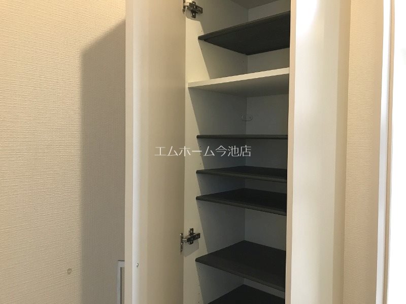 ＧＲＡＮＤＴＩＣ平安通 玄関