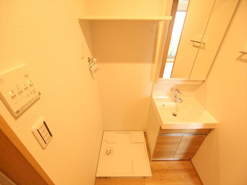 ＲＥＧＡＬＥＳＴ三番町 洗面所