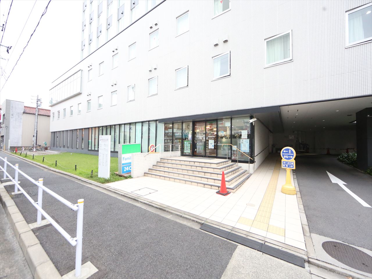 エステムコート名古屋サウスプレミオ コンビニ