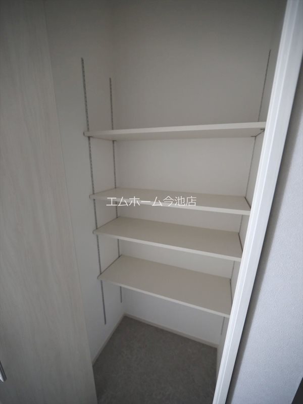 BC生駒C 収納