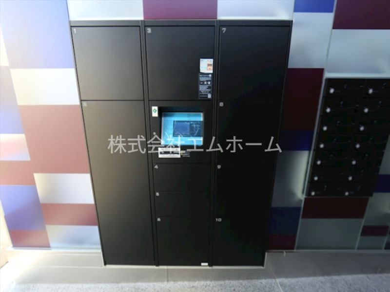 SPACE CUBE HONJIN（スペースキューブホンジン） エントランス
