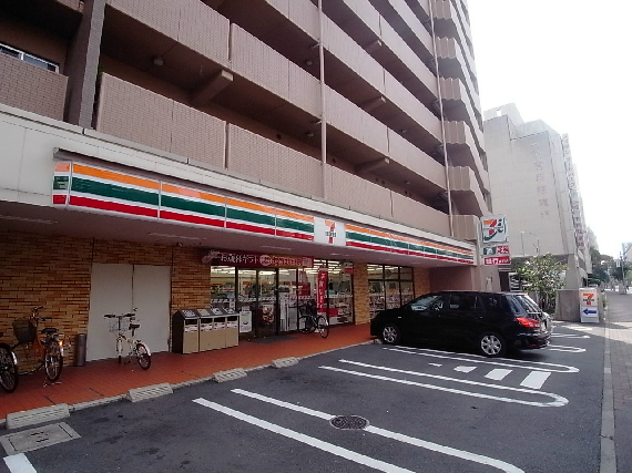 グランカーサ千代田 コンビニ